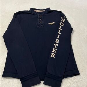 Hollister Men's Dark Blue Crewneck Sweater